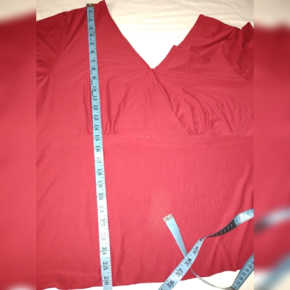 Faded Glory woman 22/24 v-neeck red blouse. - Picture 5 of 6